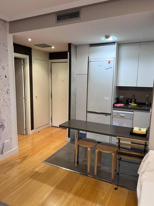 Relajate Despues De Patear Madrid Apartment Exterior photo